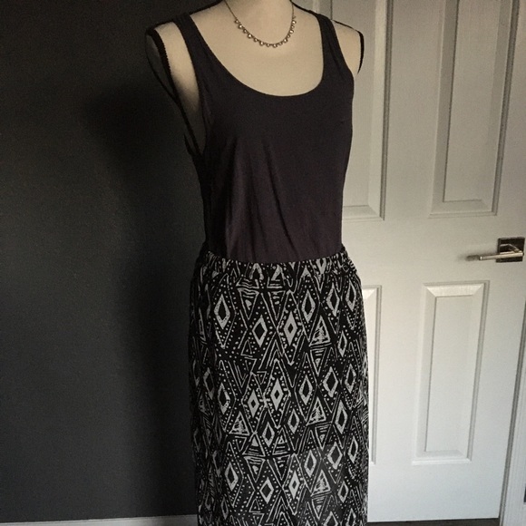 Forever 21 Dresses & Skirts - Women’s boho style long skirt
